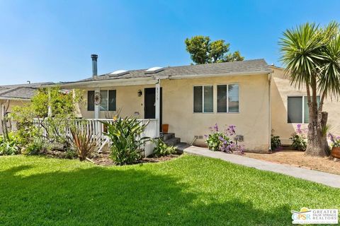 Photo of 3515 S Bentley Avenue, Los Angeles, CA 90034 (MLS # 26837039PS)