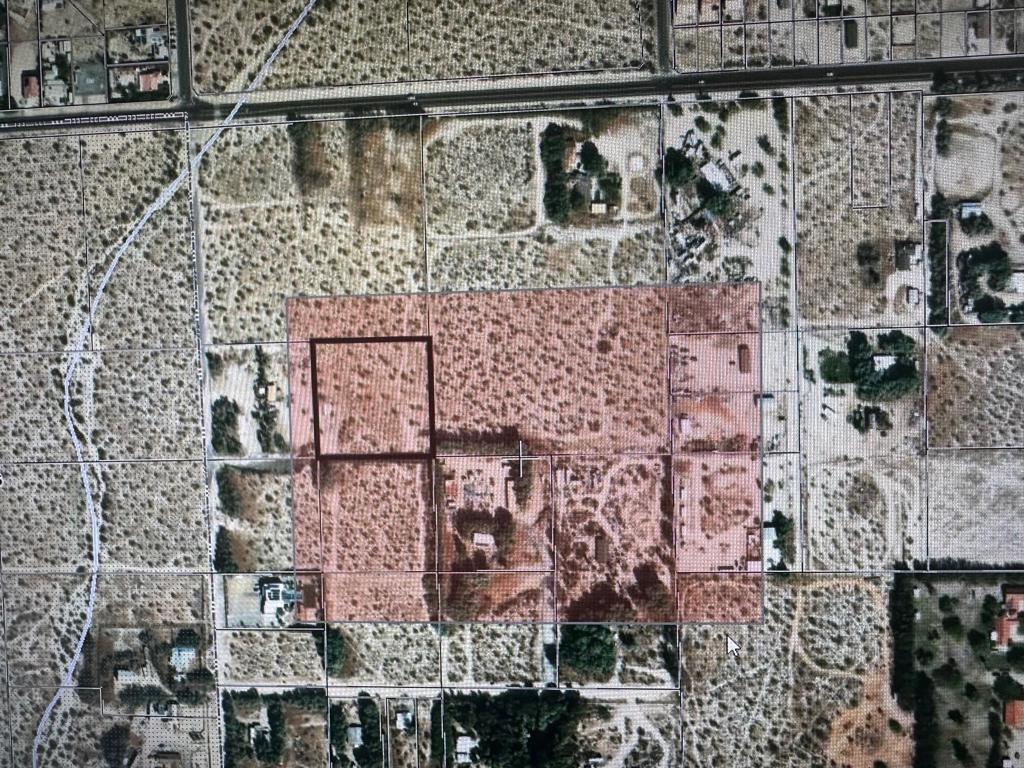 2 .5 Acres Garnet