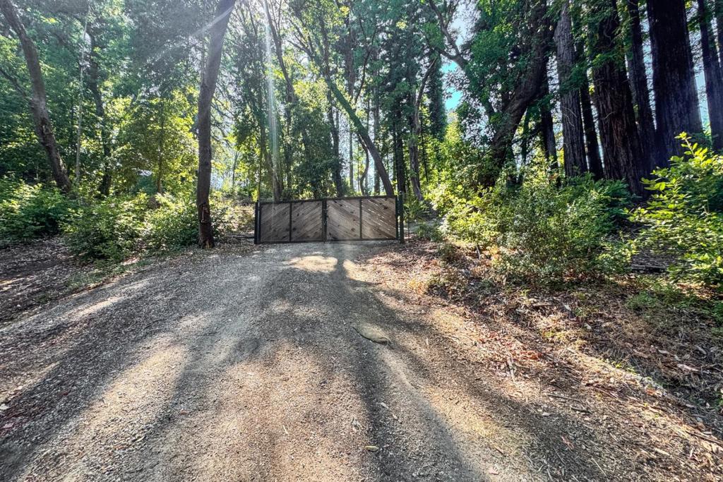 1200 Roberts Road