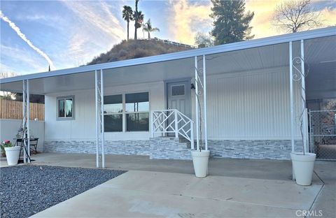 22725 Skylink Drive Canyon Lake CA 92587