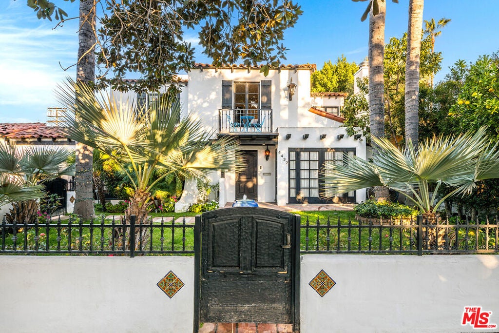 4432 Forman Avenue