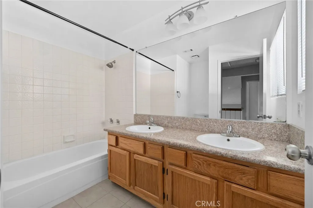 Rancho Cucamonga, California 91701, United States, 4 Bedrooms Bedrooms, ,3 BathroomsBathrooms,Residential,Pending,206244