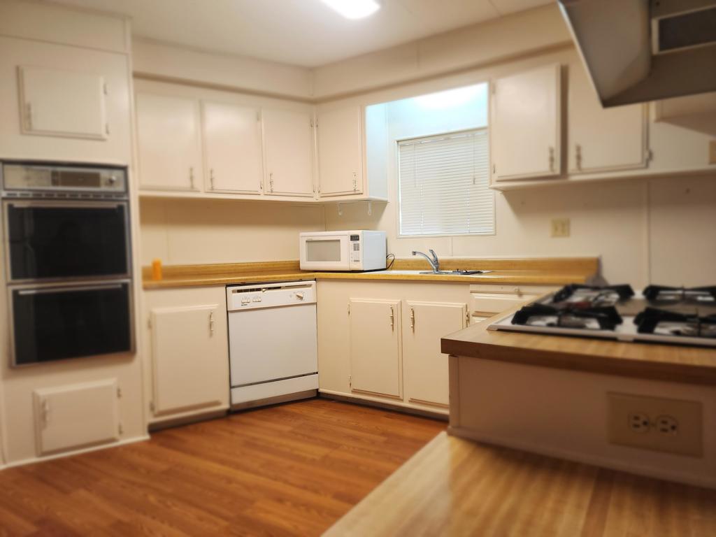 Desert Crest CC - Residential Lease