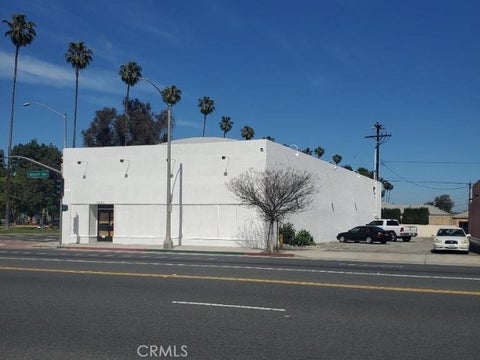 Photo of 6190 Atlantic Avenue, Long Beach, CA 90805 (MLS # SR26189559)