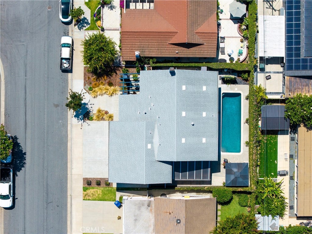 5089 Saratoga Avenue