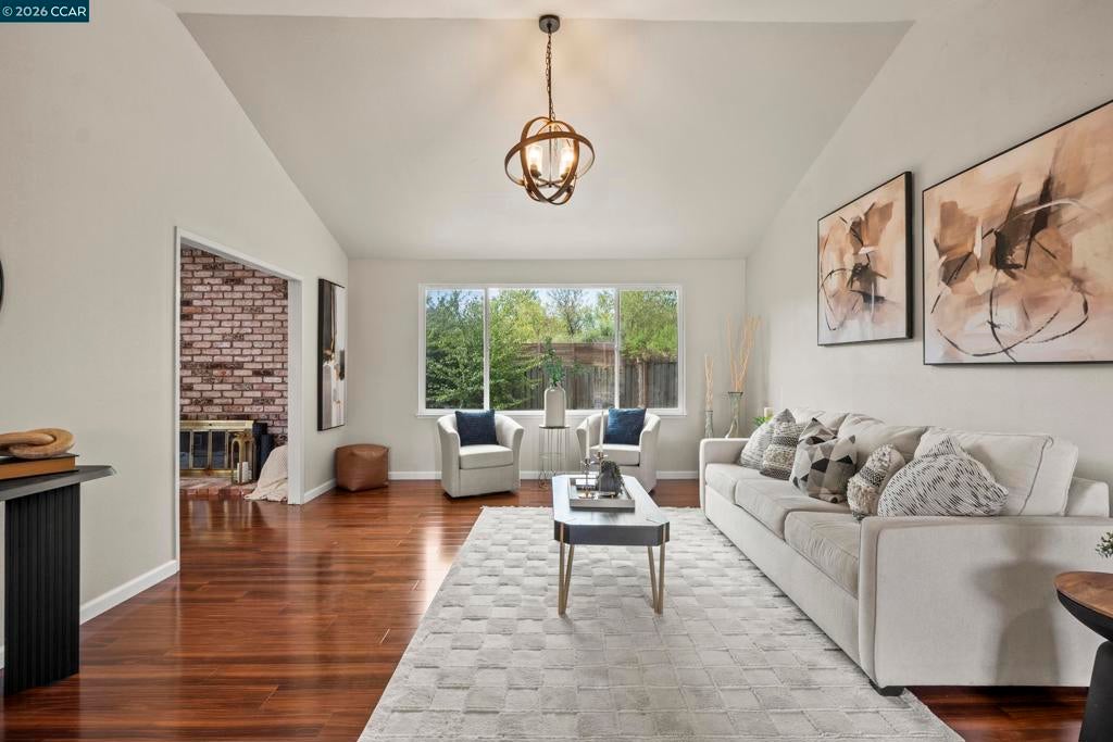483 Brunswick Dr