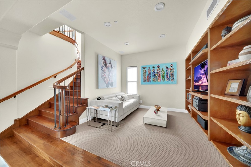 Strada (STRD) - Residential