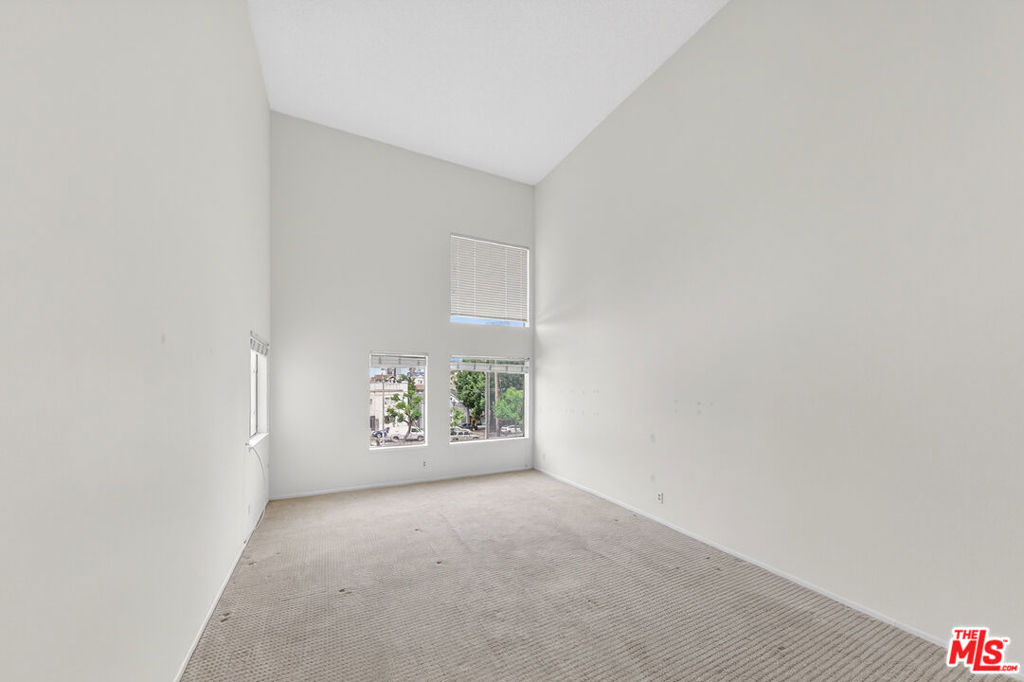 1118 Valencia Street 310