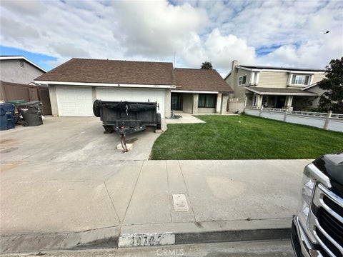 Photo of 19782 Felcliff Ln, Huntington Beach, CA 92646 (MLS # MB26180407)