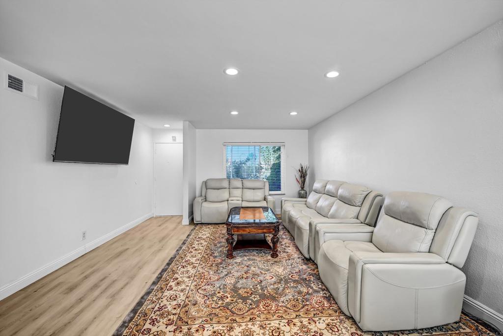 9378 Twin Mountain Circle