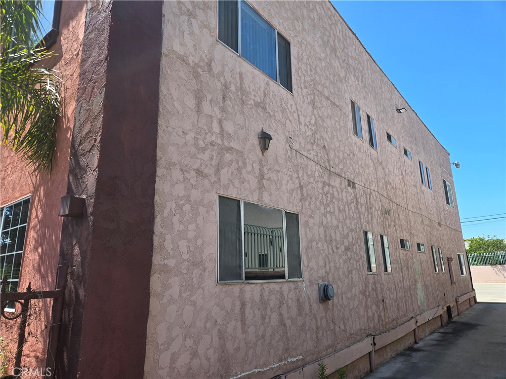235 E Anaheim Street