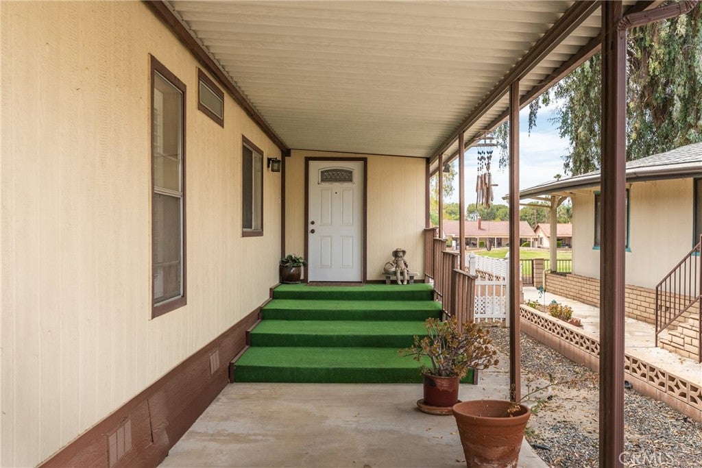1425 Lodgepole