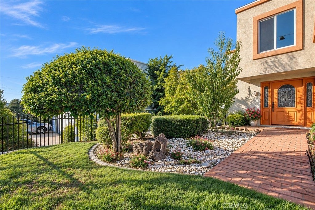 22763 Macfarlane