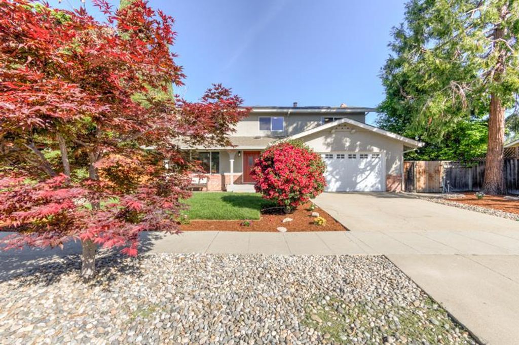 Photo of 1573 Darlene Avenue, San Jose, CA 95125 (MLS # ML82043434)