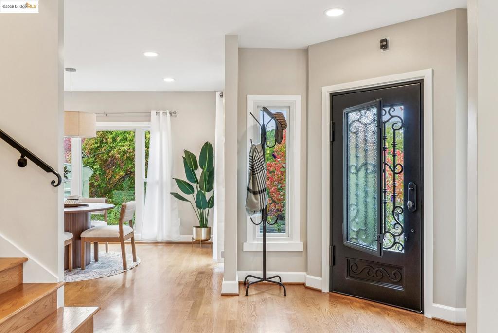 Properties 4 1498 Posen Ave