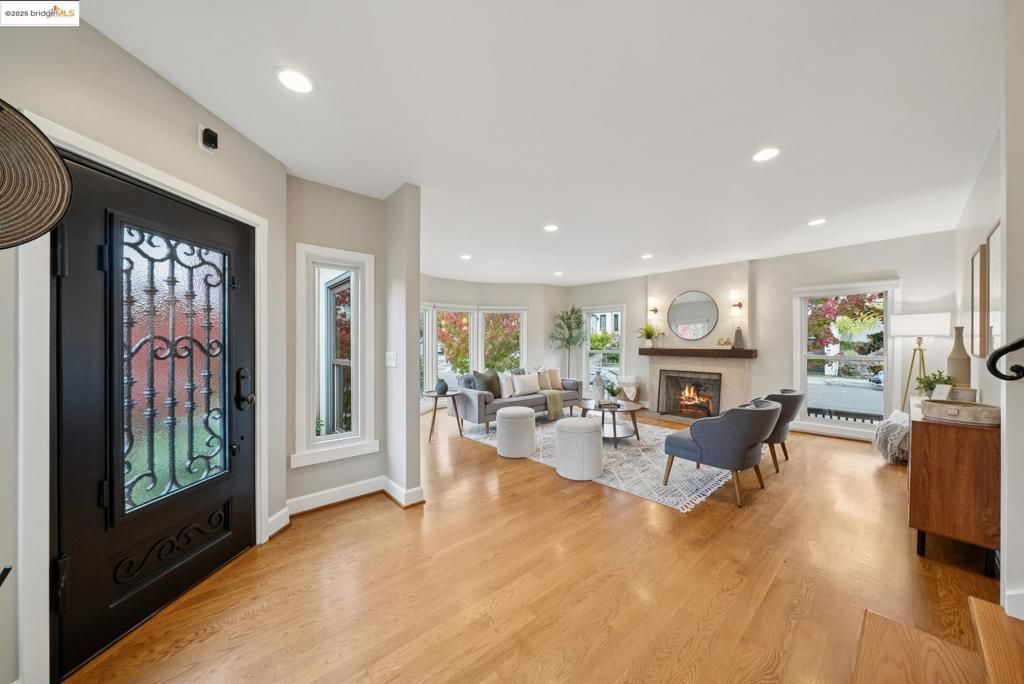 Photo of 1498 Posen Ave, Albany, CA 94706 (MLS # 41116879)