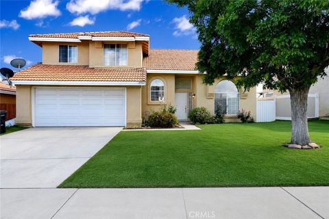 Photo of 14527 Pony Trail Road, Victorville, CA 92392 (MLS # AR26097973)