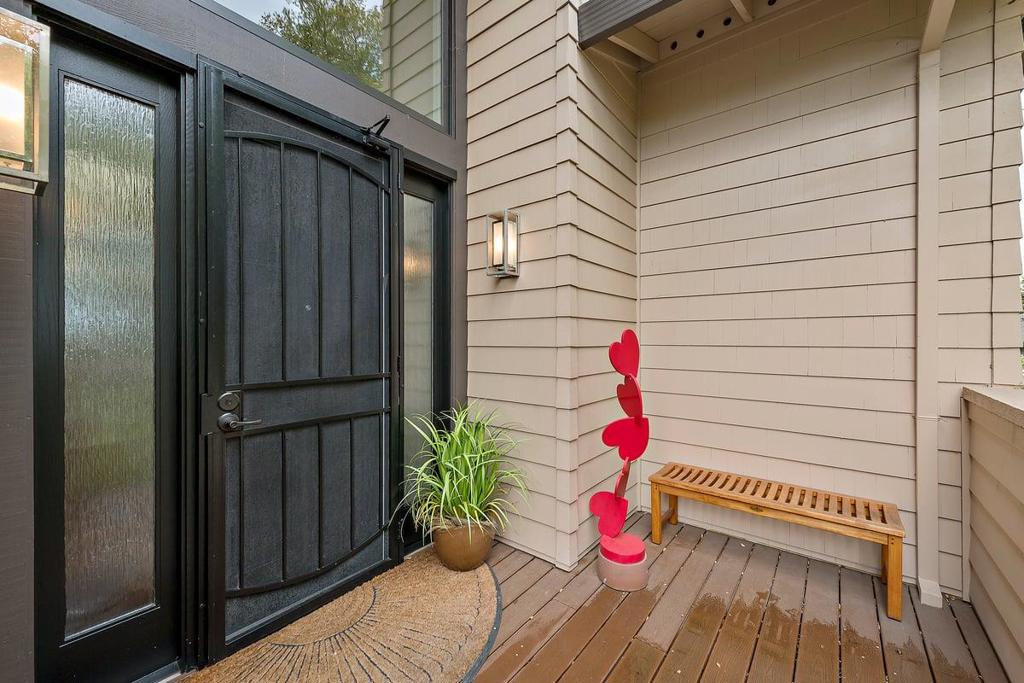 19 Susan Gale Court