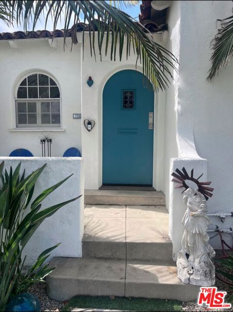 Photo of 8650 Olin Street, Los Angeles, CA 90034 (MLS # 25620985)