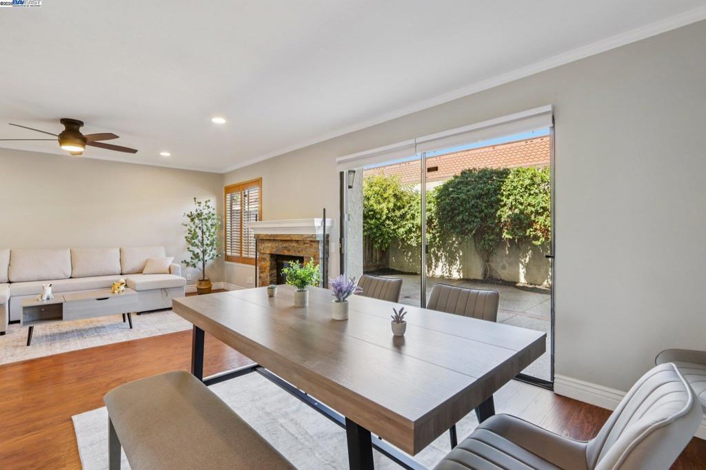 LEXINGTON SQUARE - Residential