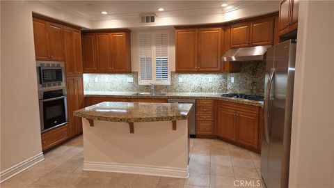 Photo of 89 Winding Way, Irvine, CA 92620 (MLS # OC26135867)