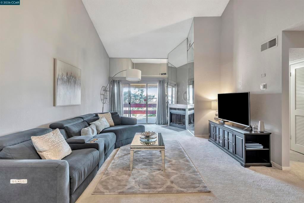 2121 Vale Rd 326
