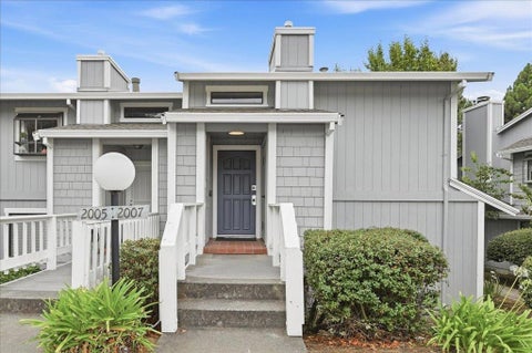 Photo of 2007 Clearview Circle, Benicia, CA 94510 (MLS # ML82062429)