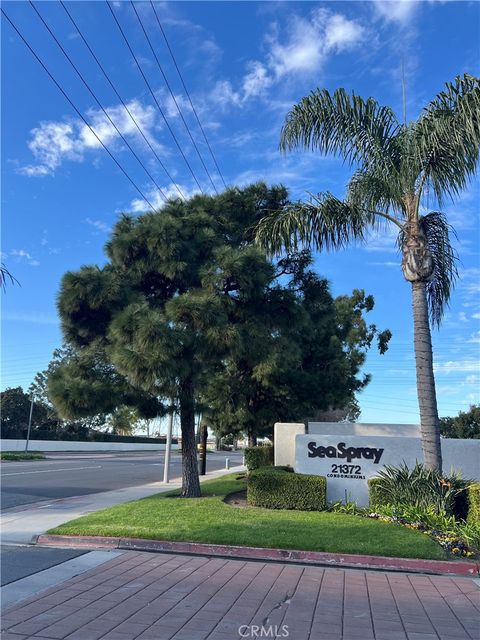 21372 Brookhurst Huntington Beach CA 92646
