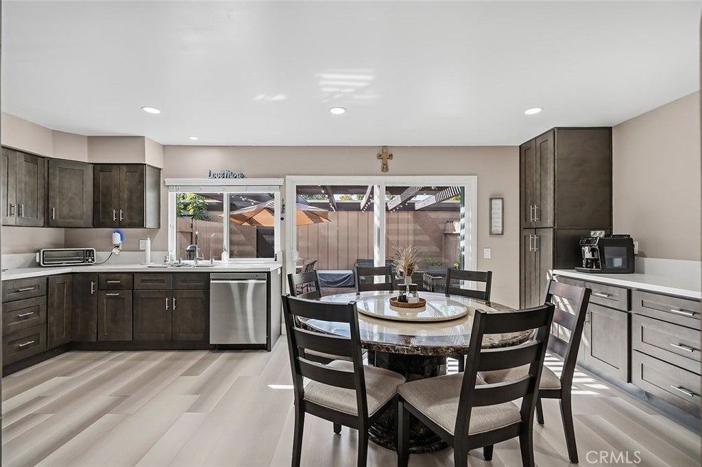 739 Knollwood Lane