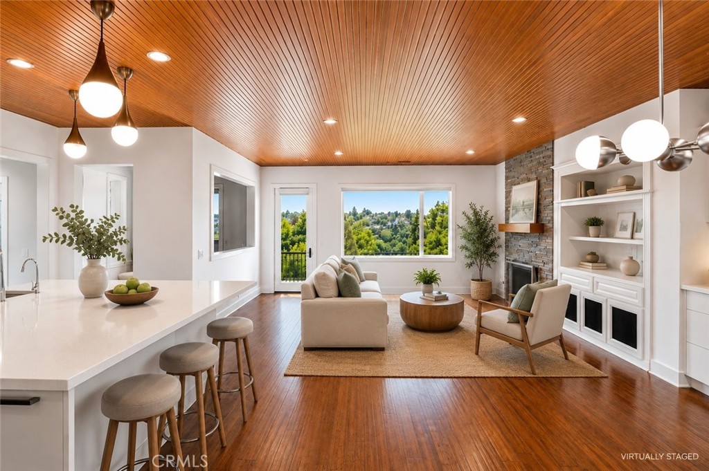 646 Oak Tree