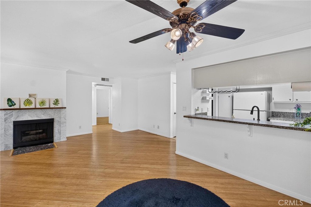 1237 E 6th Street 106
