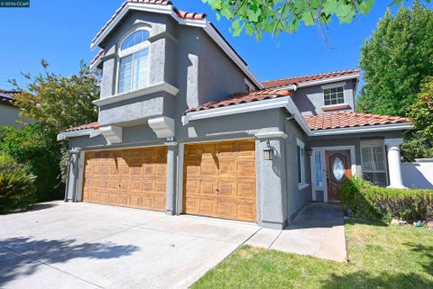Photo of 2287 Flagstone Way Way, Concord, CA 94521 (MLS # 41146510)