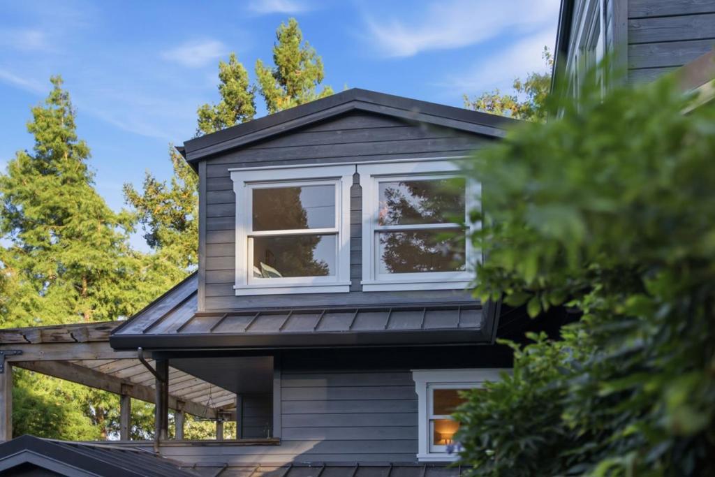 133 Russell Avenue