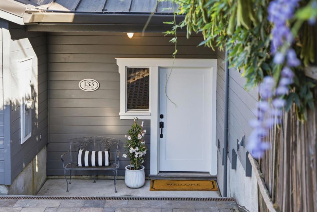 133 Russell Avenue
