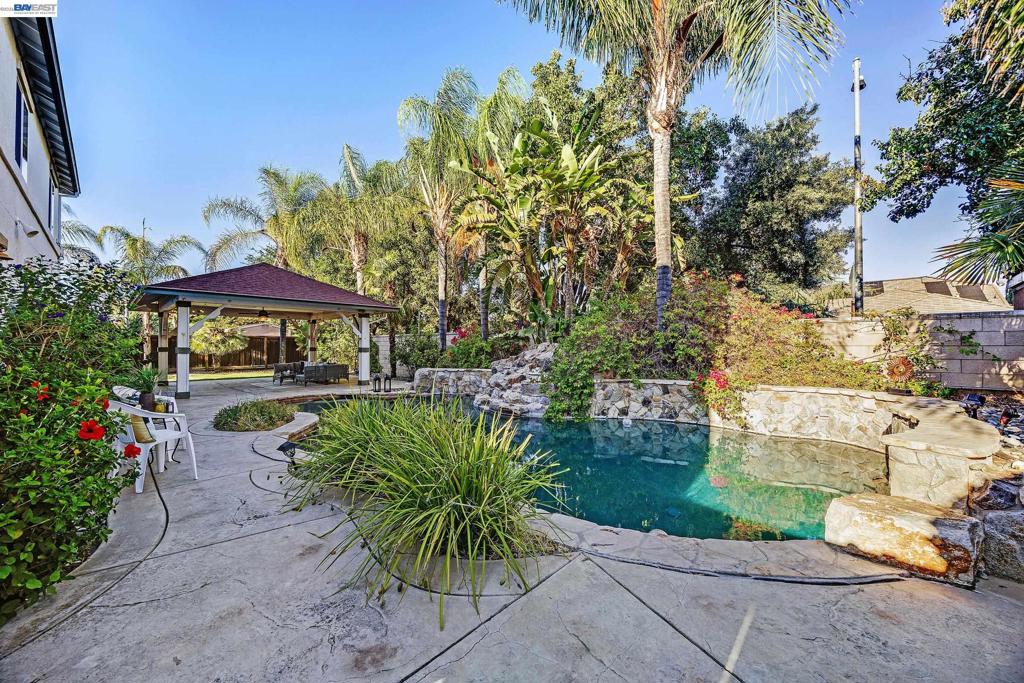 1708 La Pergola Dr