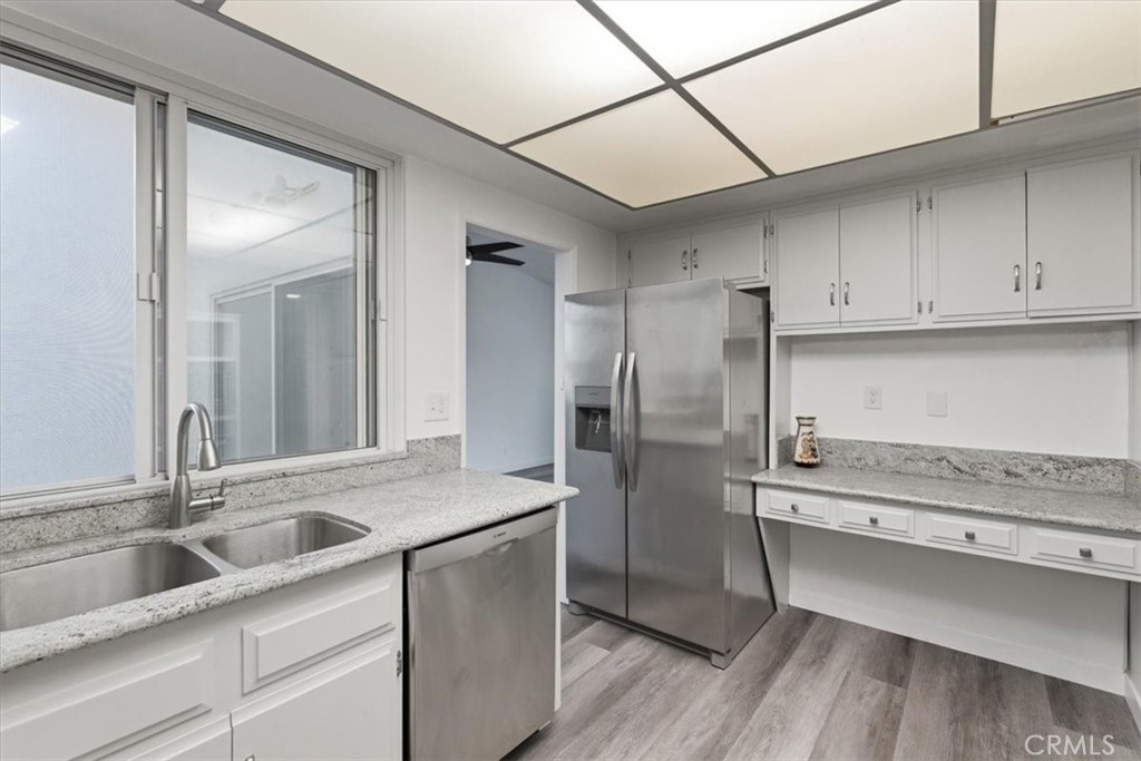 3500 W Manchester 472