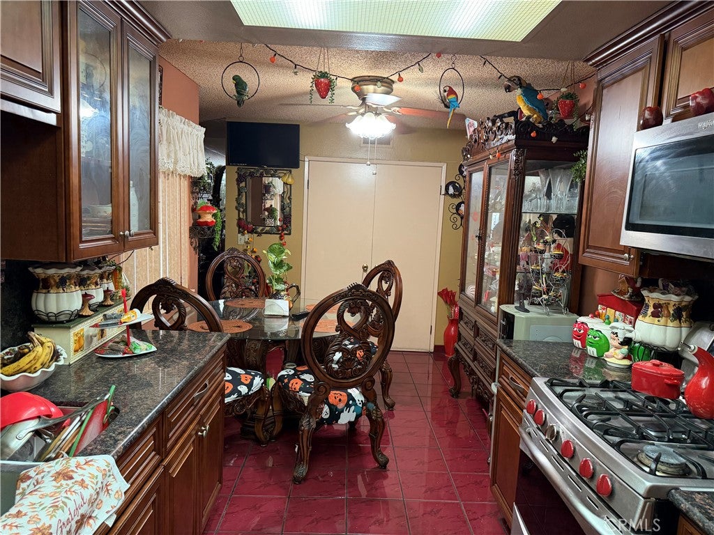 Properties 2 5905 Rosemead 10