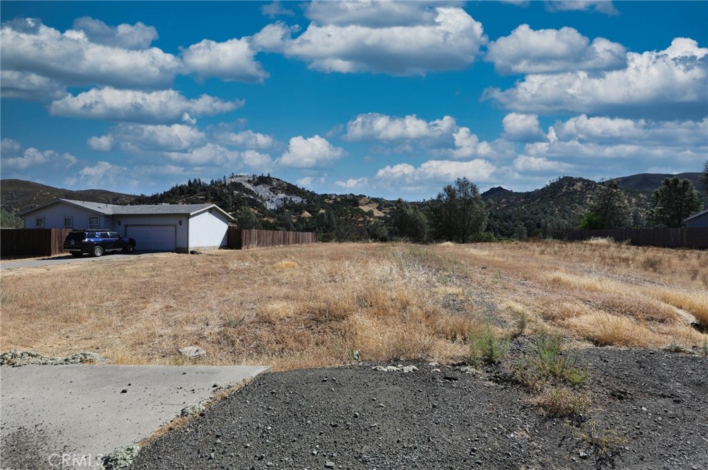Large lot to build your dream home. Sewer and water are at the property line. Nice area.