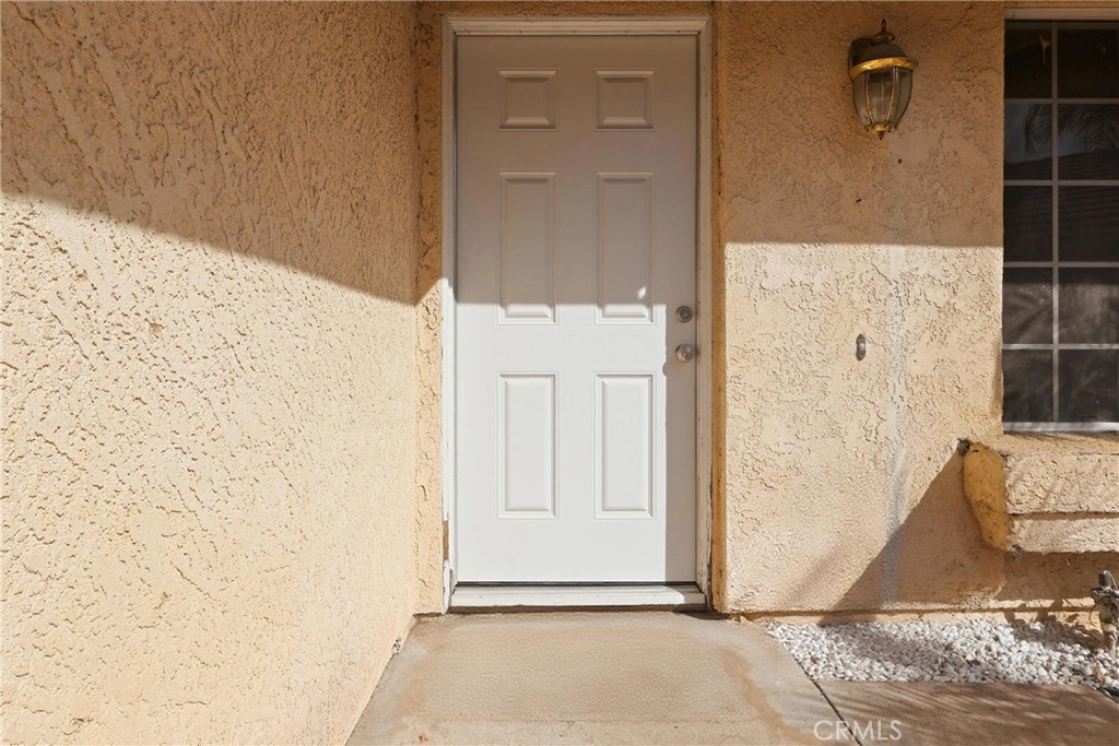 14352 Hillcrest