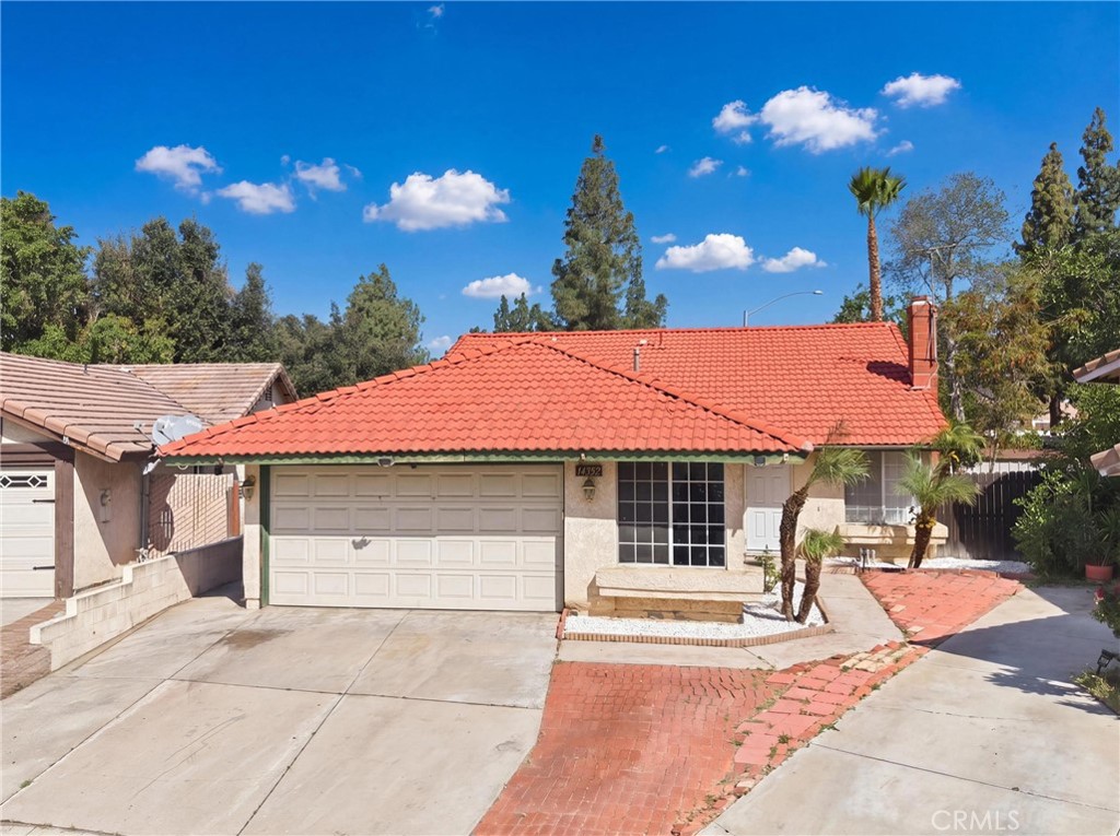 14352 Hillcrest