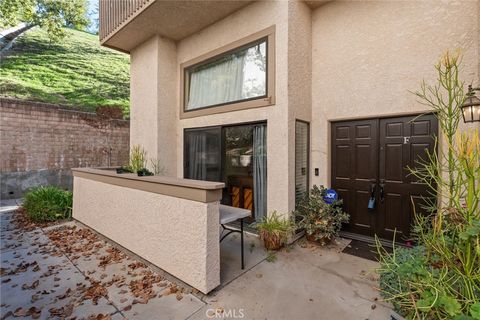 Photo of 26128 Alizia Canyon Dr, Calabasas, CA 91302 (MLS # SR25250903) Photo of 26128 Alizia Canyon Dr, Calabasas, CA 91302 (MLS # SR25250903)