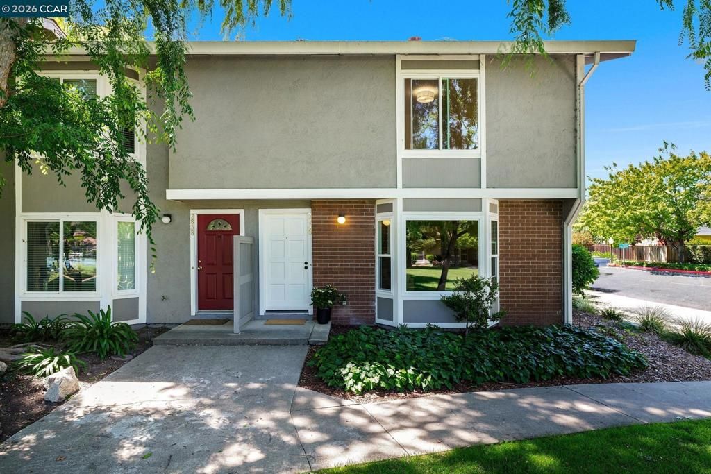 Photo of 2840 Royal Ann Ln Ln, Concord, CA 94518 (MLS # 41131493)