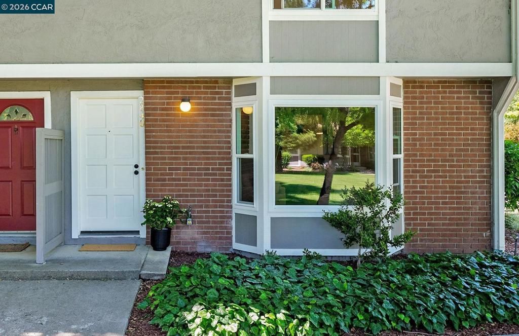 Photo of 2840 Royal Ann Ln Ln, Concord, CA 94518 (MLS # 41131493)