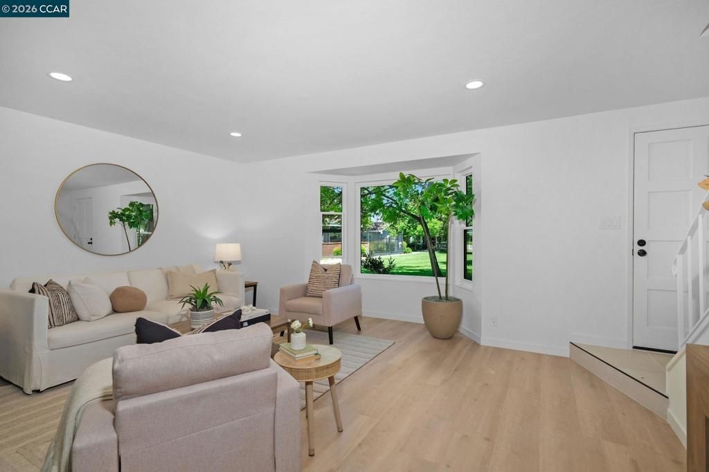 Photo of 2840 Royal Ann Ln Ln, Concord, CA 94518 (MLS # 41131493)