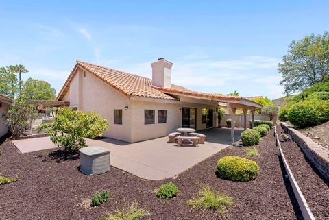 12623 Calle Charmona San Diego CA 92128