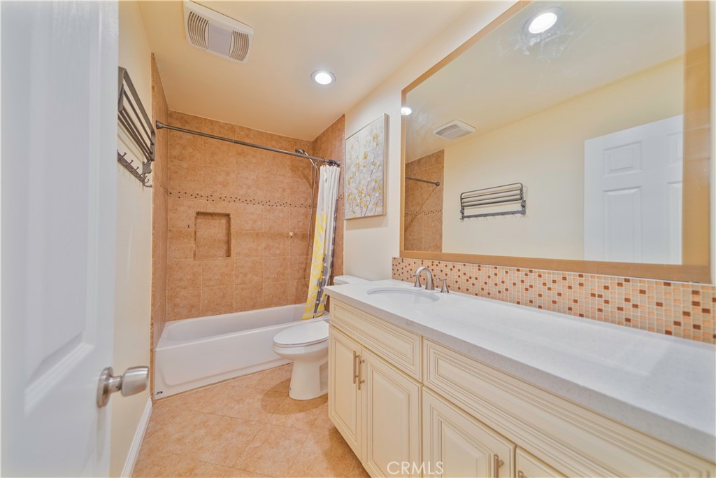 Marina Pacifica (MRP) - Residential Lease