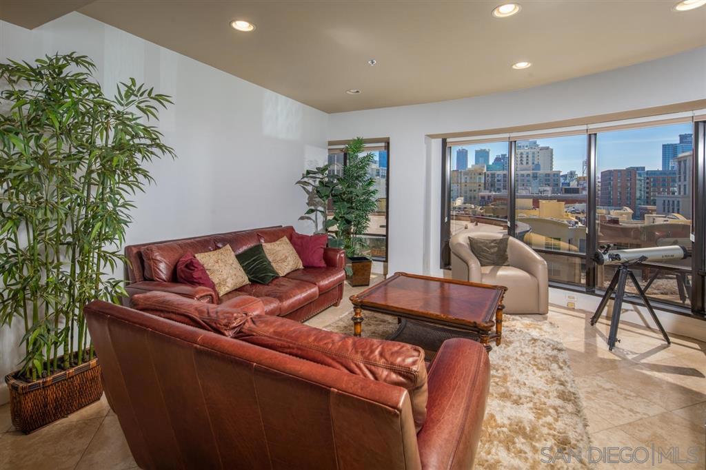 200 Harbor Dr 802