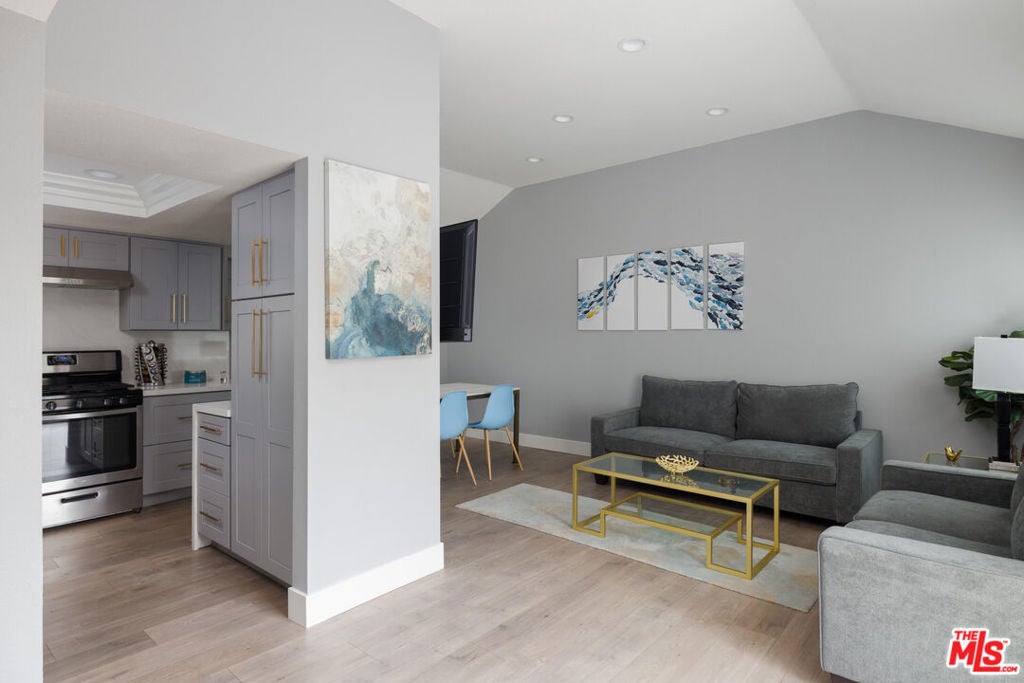 28232 Sorrento 82