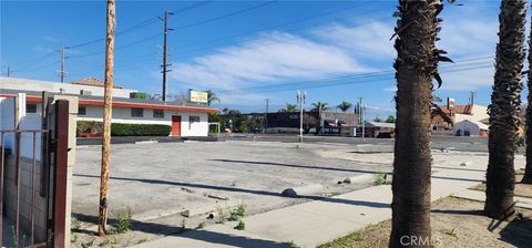 1305 N Mount Vernon Avenue Colton CA 92324