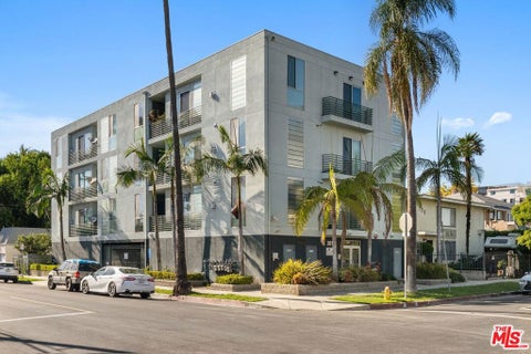 Photo of 201 N Manhattan Place, Los Angeles, CA 90004 (MLS # 26992007)